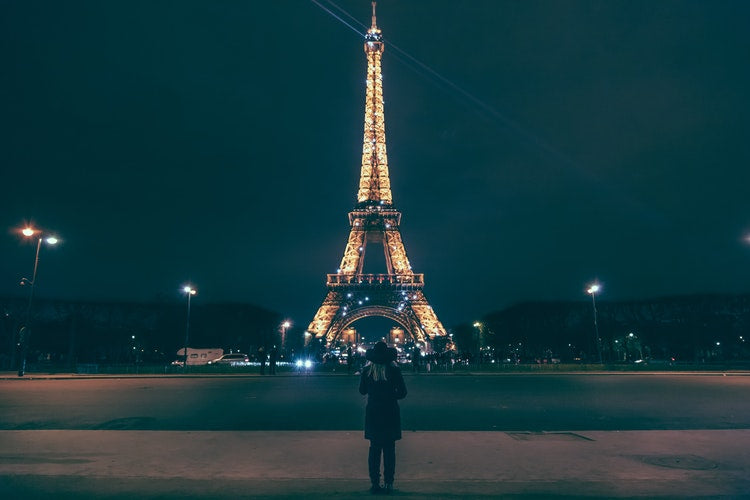 Your Guide to Drinking French Wine in Paris