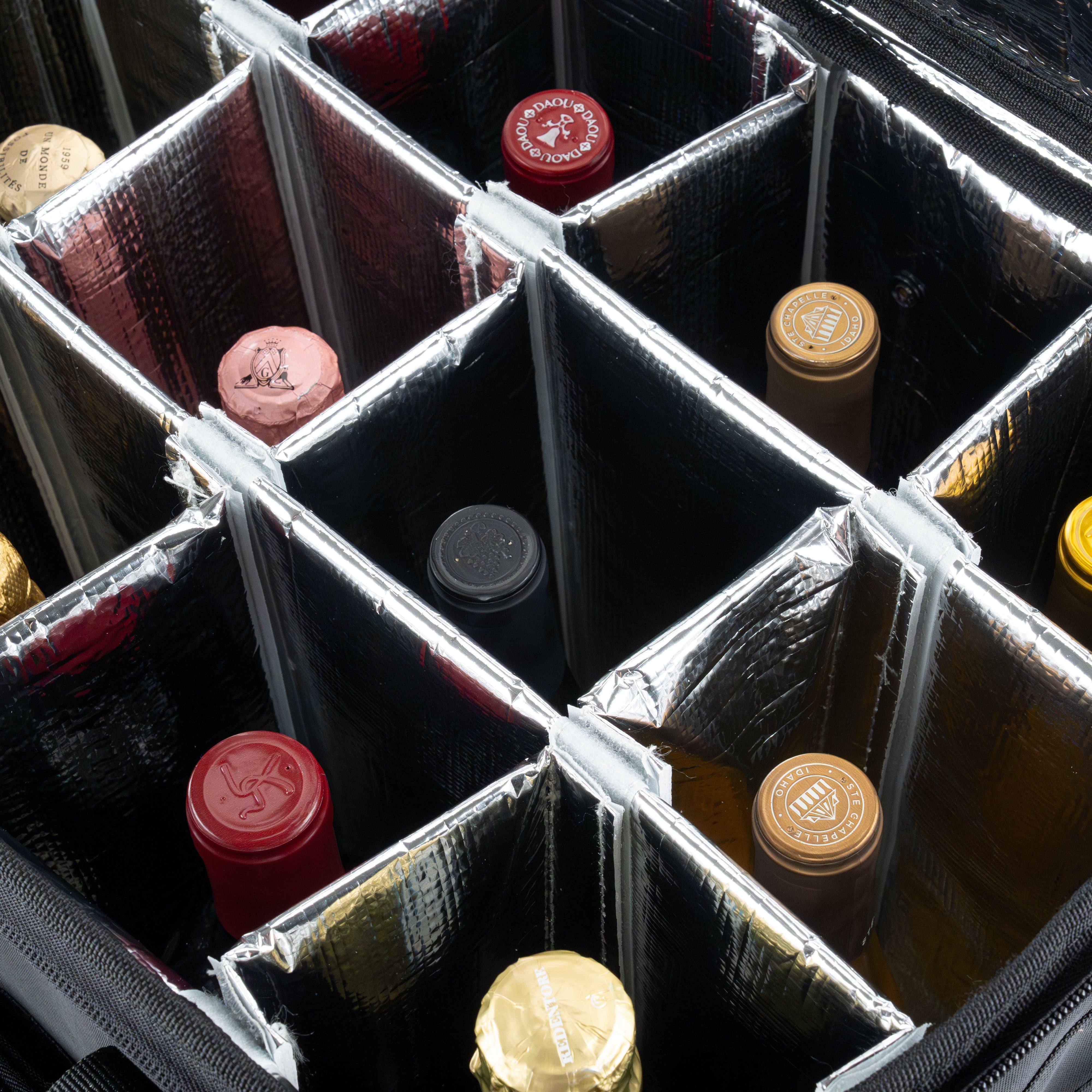 ULTIMATE PROFESSIONAL WINE COOLER LAZENNE ELITE PRO - Carrier 12-bottles with Individual Insulated and Removable Dividers 4 wheels and Breaks
