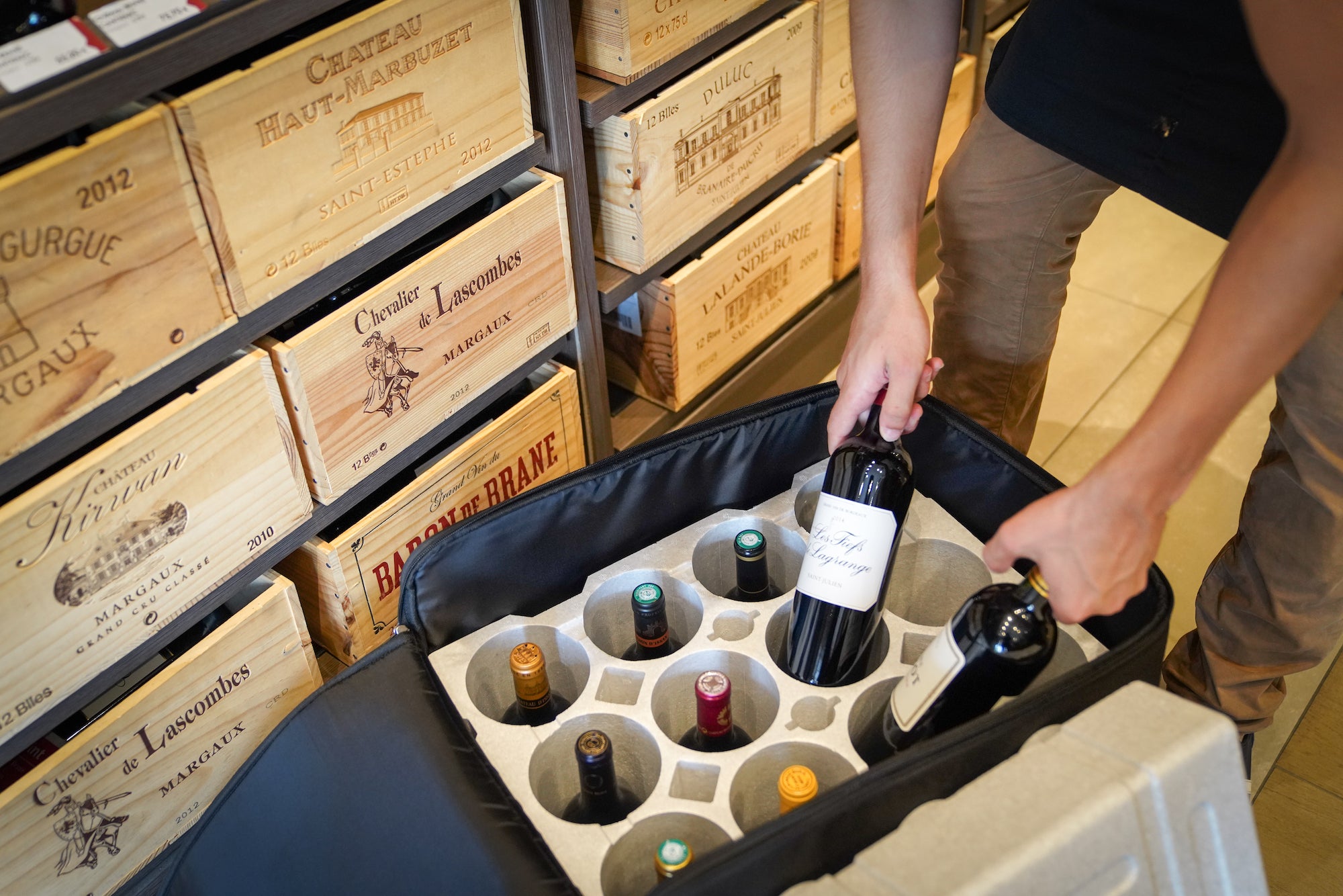 ZERO BREAKAGE GUARANTEE - The Wine Luggage + Styrofoam for 12 Bottles, Airline & TSA Compliant