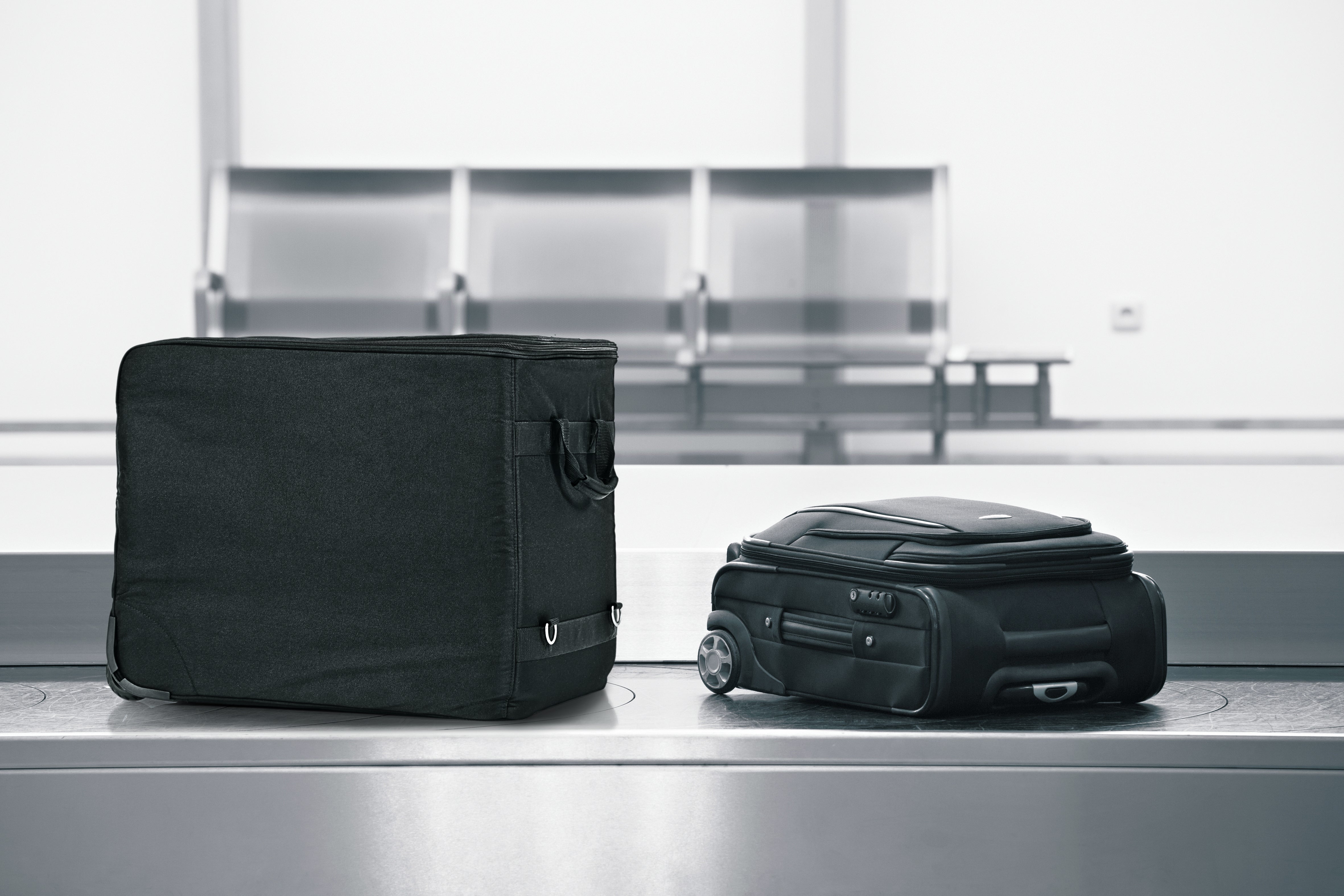 ZERO BREAKAGE GUARANTEE - The Wine Luggage + Styrofoam for 12 Bottles, Airline & TSA Compliant